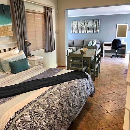 Cosy Private Cottage-Internet & Off Street Parking Puerto Elizabeth Exterior foto