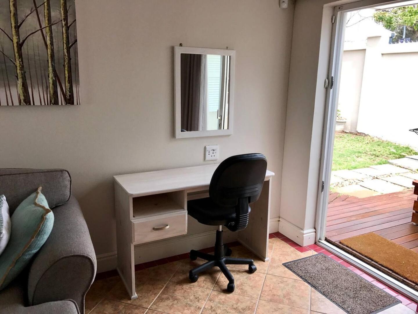 Cosy Private Cottage-Internet & Off Street Parking Puerto Elizabeth Exterior foto